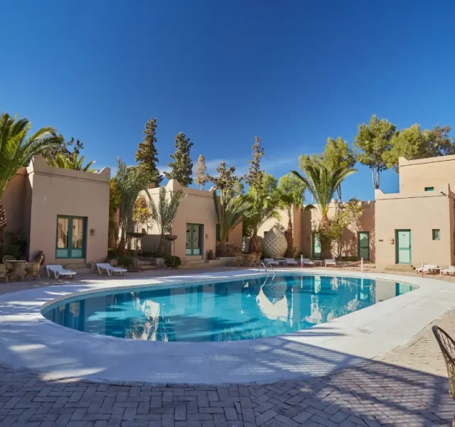 inner-courtyard-with-swimming-pool